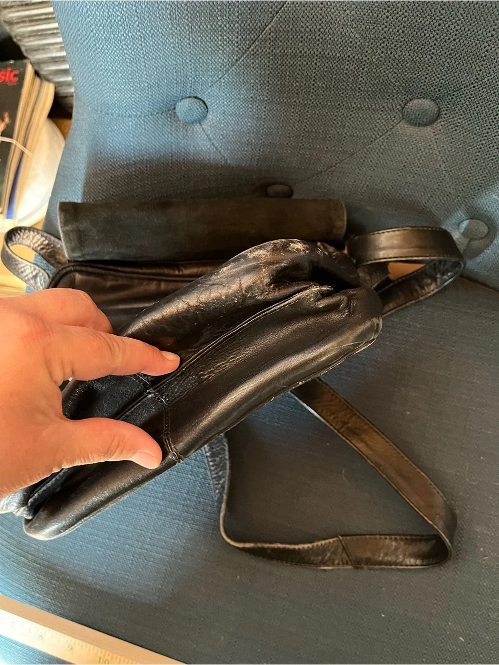 Vintage Kenneth Cole Genuine Leather Shoulder Crossbody Bag